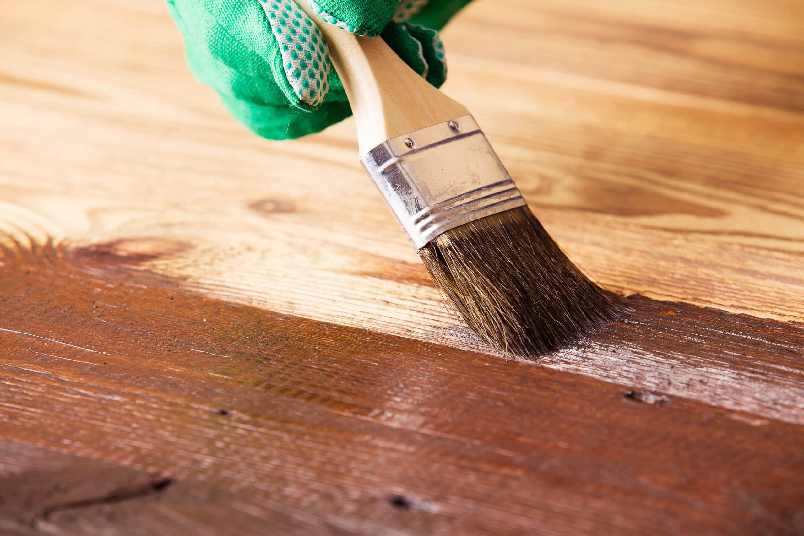 Painting and wood maintenance oil-wax