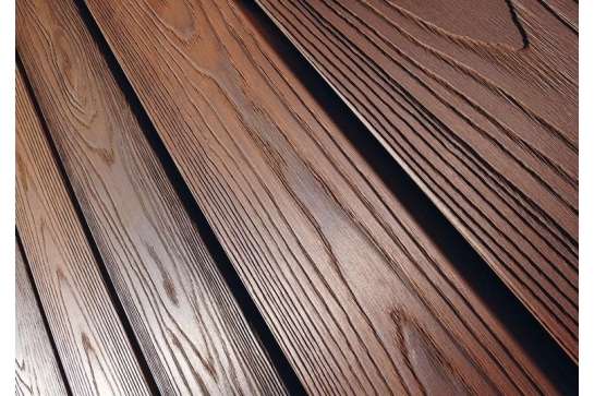 lame-de-terrasse-en-frene-thermo-chauffe-thermochauffage-thermowood-thermotraite-thermoquement-modifie-frene-thermo